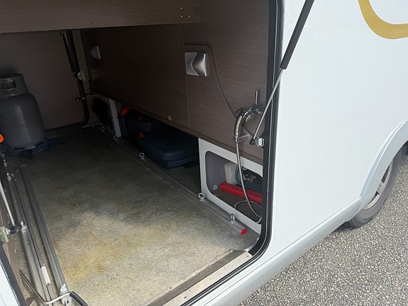 Pilote Bavaria I742XLC 3,0 ltr, automat,Alde, queenbed 6 of 16