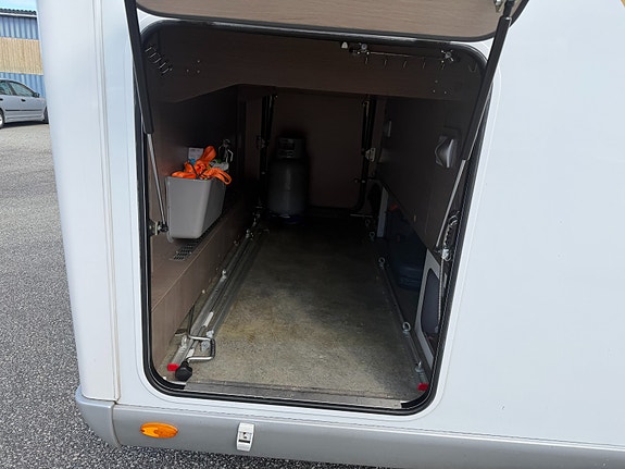 Pilote Bavaria I742XLC 3,0 ltr, automat,Alde, queenbed 5 of 16