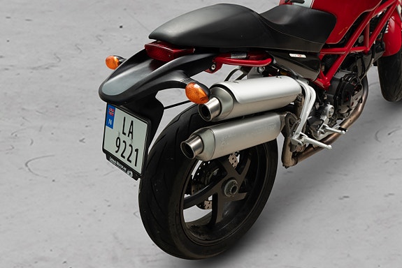 Ducati Monster 1000 7 of 24