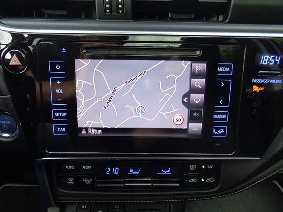 Toyota Auris 27 of 30