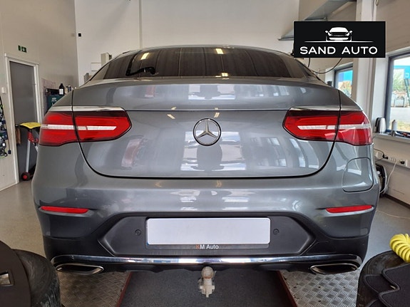 Mercedes-Benz GLC350 e 12 of 26