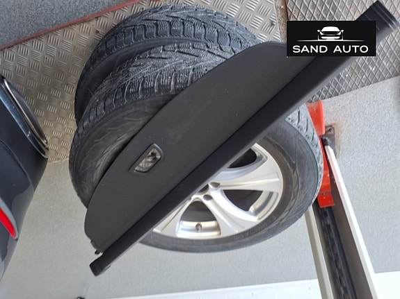 Mercedes-Benz GLC350 e 16 of 26
