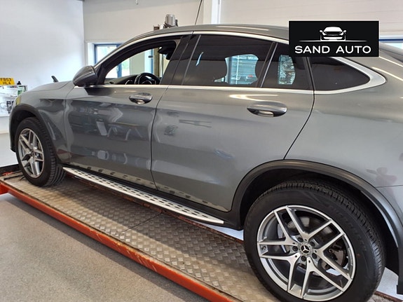 Mercedes-Benz GLC350 e 2 of 26