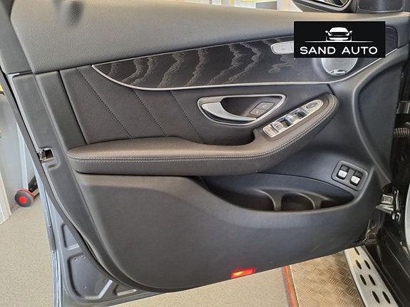 Mercedes-Benz GLC350 e 7 of 26