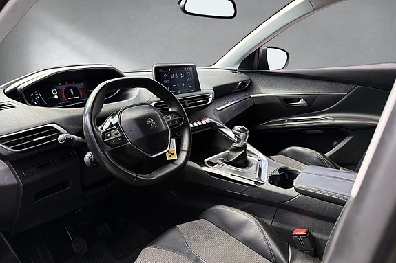 Peugeot 5008 17 of 30