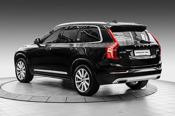 Volvo XC90 4 of 30