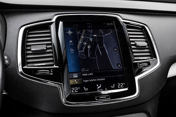 Volvo XC90 25 of 30
