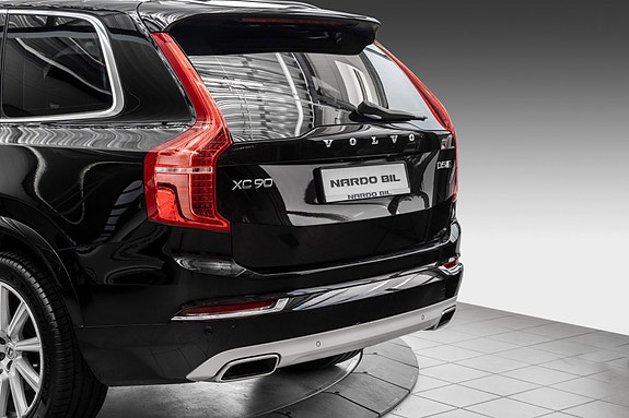 Volvo XC90 8 of 30