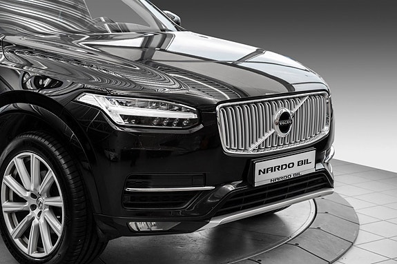 Volvo XC90 6 of 30