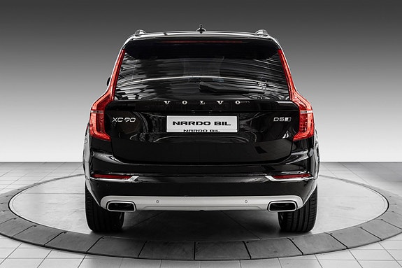 Volvo XC90 5 of 30