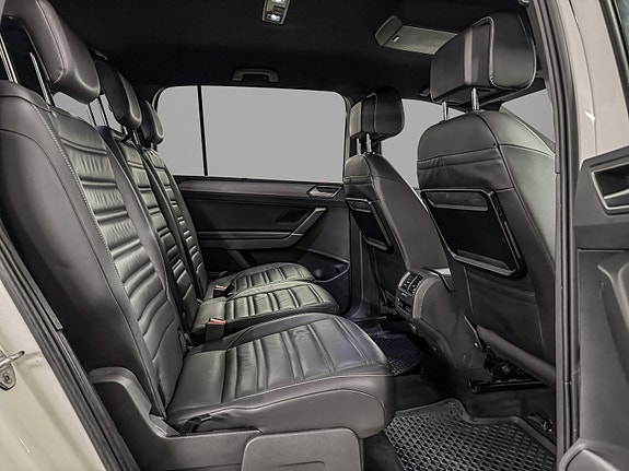 Volkswagen Touran 28 of 30