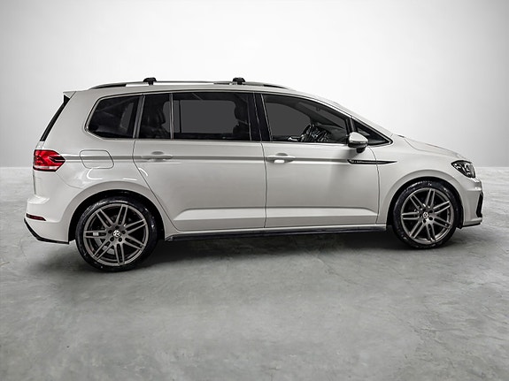 Volkswagen Touran 6 of 30