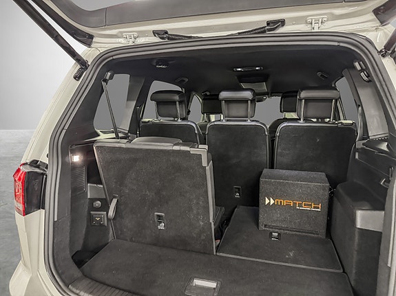 Volkswagen Touran 30 of 30