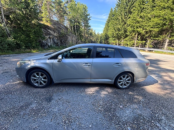 Toyota Avensis 10 of 12