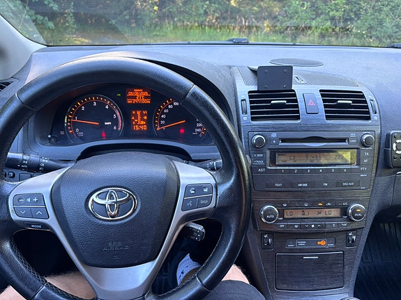 Toyota Avensis 7 of 12