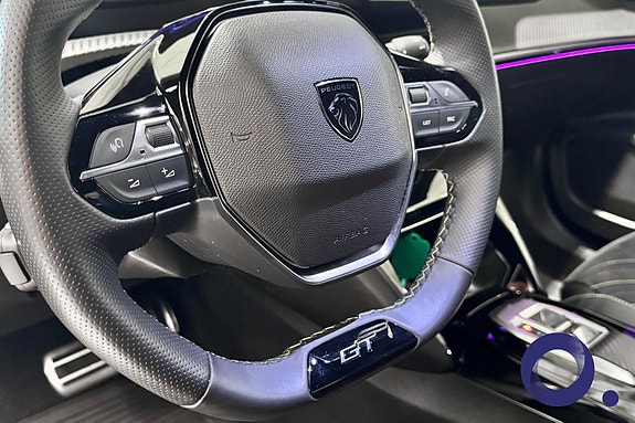 Peugeot e-2008 13 of 19