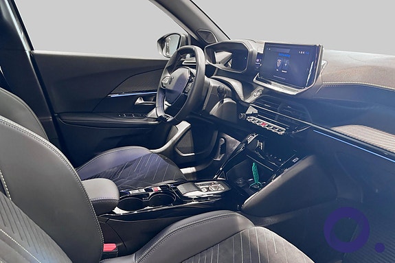 Peugeot e-2008 8 of 19