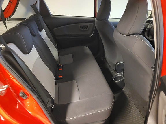 Toyota Yaris 14 of 26