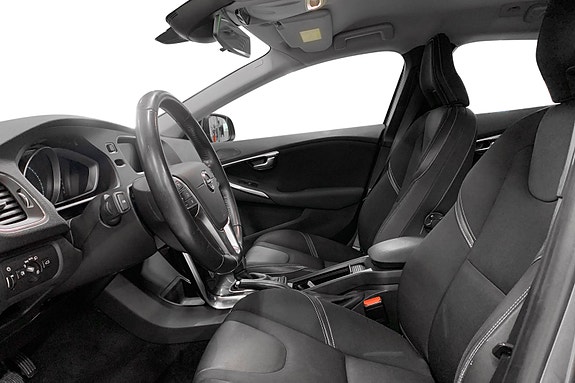 Volvo V40 3 of 14