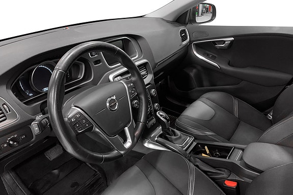 Volvo V40 9 of 14