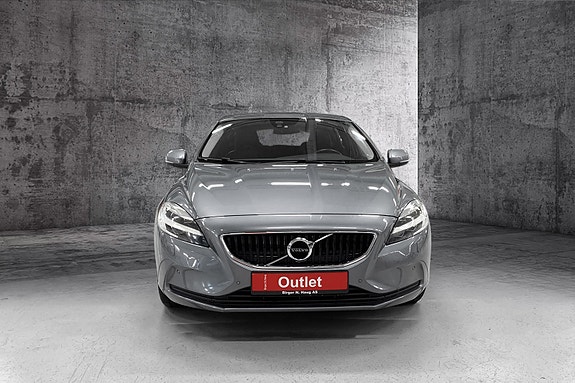 Volvo V40 7 of 14