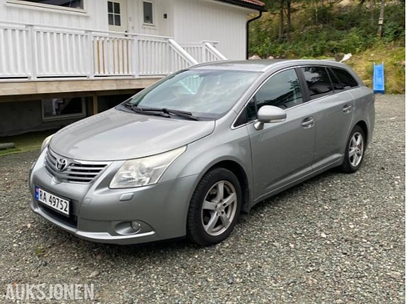 Toyota Avensis 4 of 13