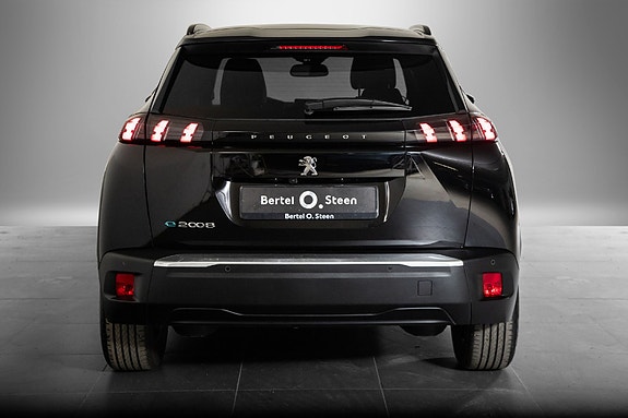 Peugeot e-2008 8 of 19