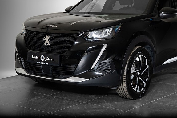 Peugeot e-2008 2 of 19
