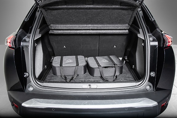 Peugeot e-2008 9 of 19