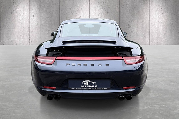 Porsche 911 17 of 29