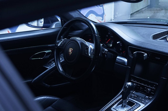 Porsche 911 8 of 29