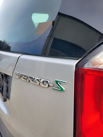 Toyota Verso-S 9 of 28