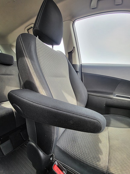 Toyota Verso-S 26 of 28