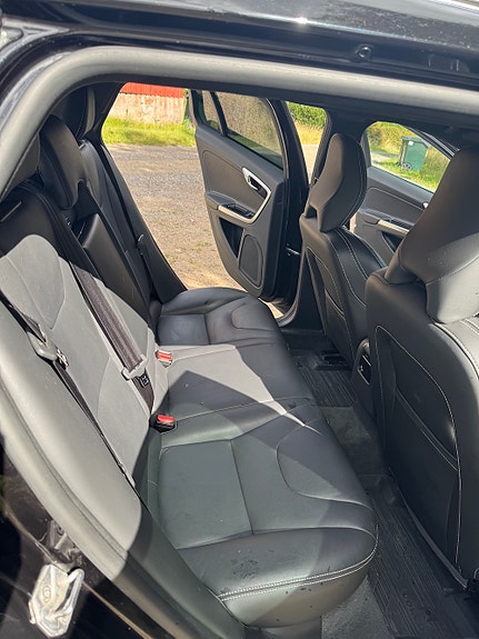 Volvo V60 22 of 23