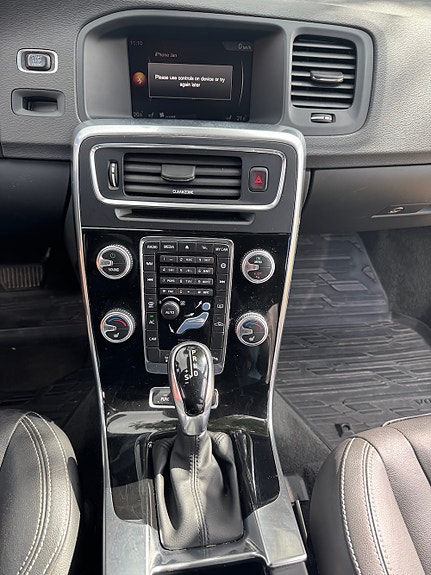 Volvo V60 18 of 23