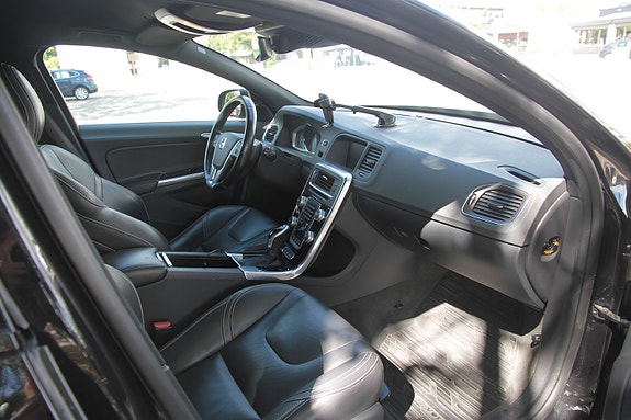 Volvo V60 14 of 23