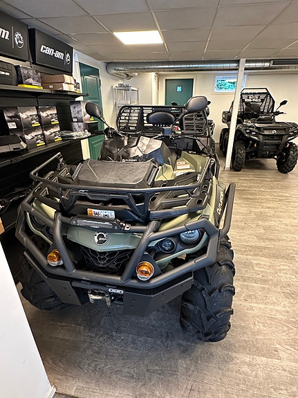 Can-Am Outlander 1000 6x6 3 of 8