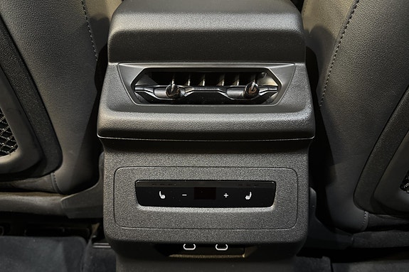 Audi SQ6 e-tron 27 of 30