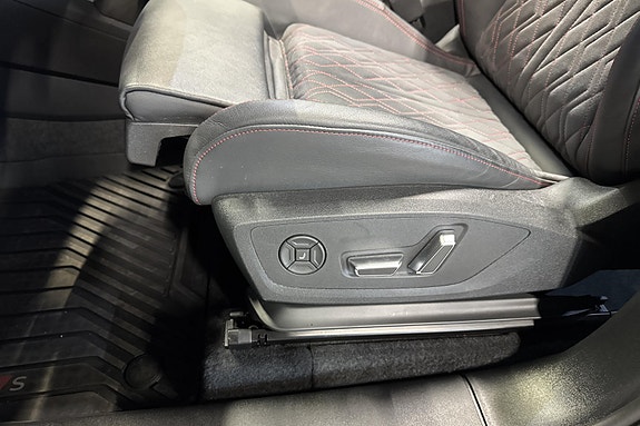 Audi SQ6 e-tron 25 of 30