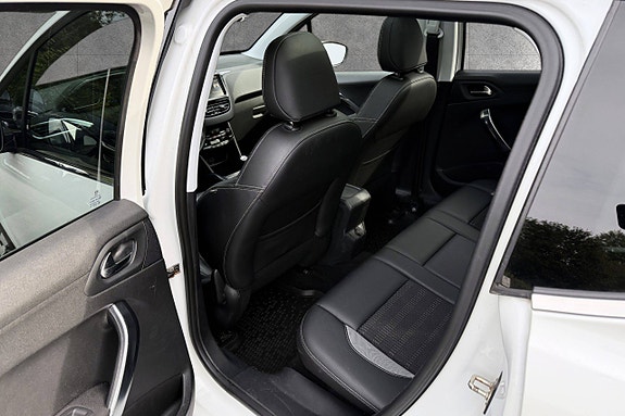 Peugeot 2008 18 of 20