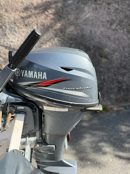 Suzumar MX 320 Lux + Yamaha 9,9 hk Sport + Tysse 750 kg båthenger 2 of 6