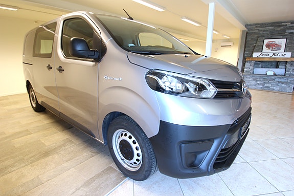 Toyota Proace 4 of 15