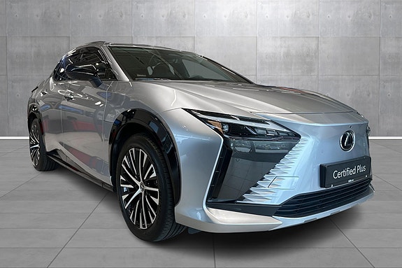 Lexus RZ450e 8 of 30