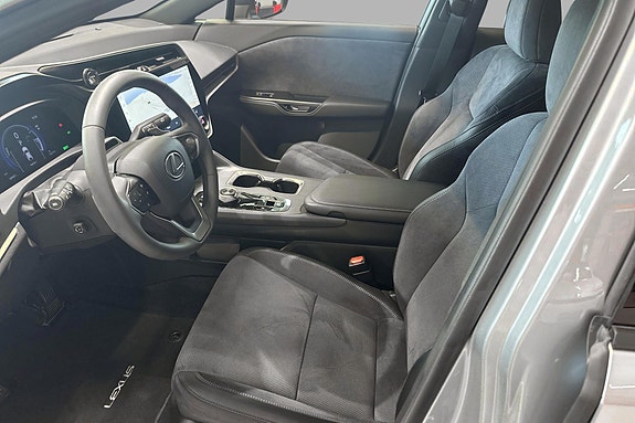 Lexus RZ450e 12 of 30
