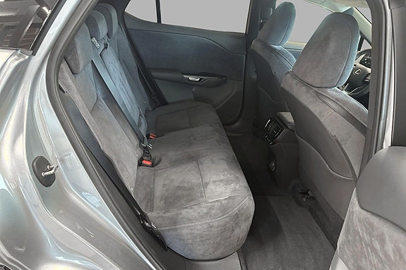 Lexus RZ450e 19 of 30