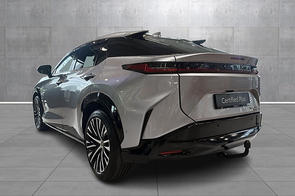 Lexus RZ450e 5 of 30