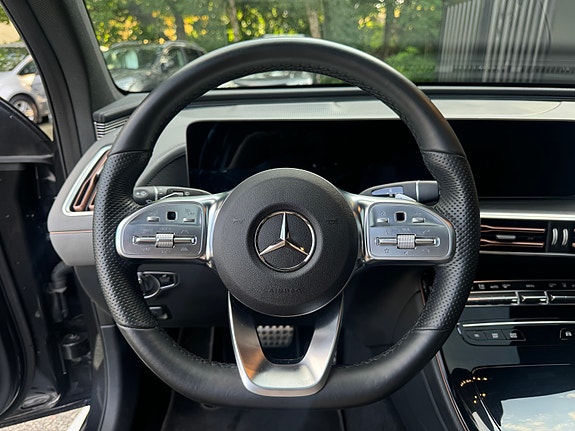 Mercedes-Benz EQC400 14 of 30