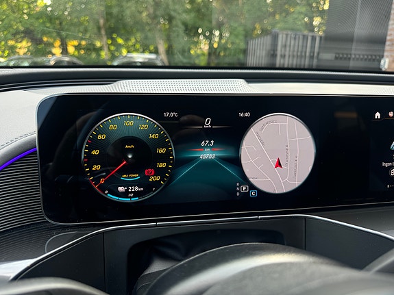 Mercedes-Benz EQC400 20 of 30