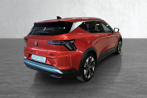 Renault Scenic E-Tech 8 of 20