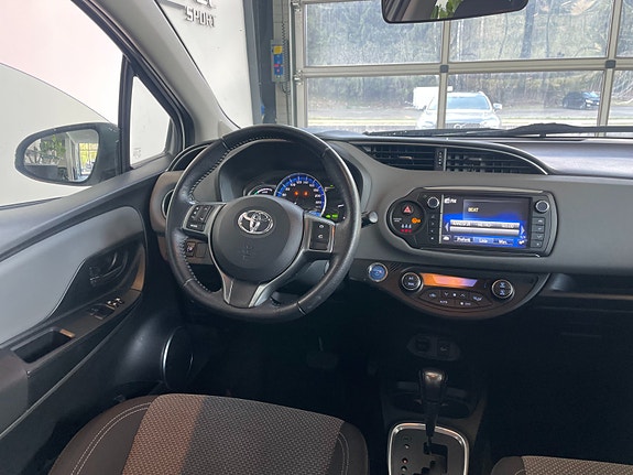 Toyota Yaris 11 of 19